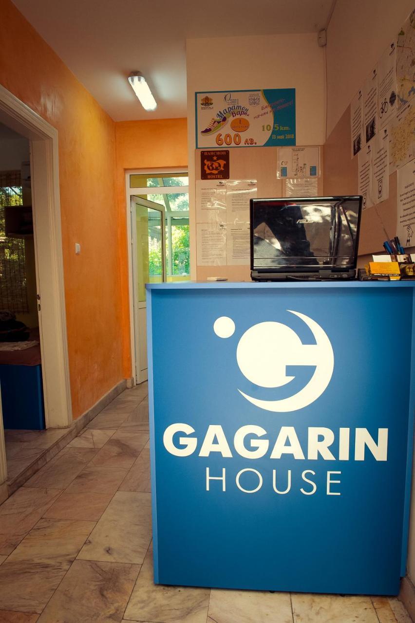 Gagarin House Hostel Varna Ngoại thất bức ảnh