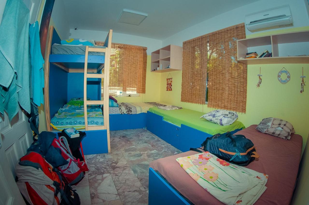 Gagarin House Hostel Varna Ngoại thất bức ảnh