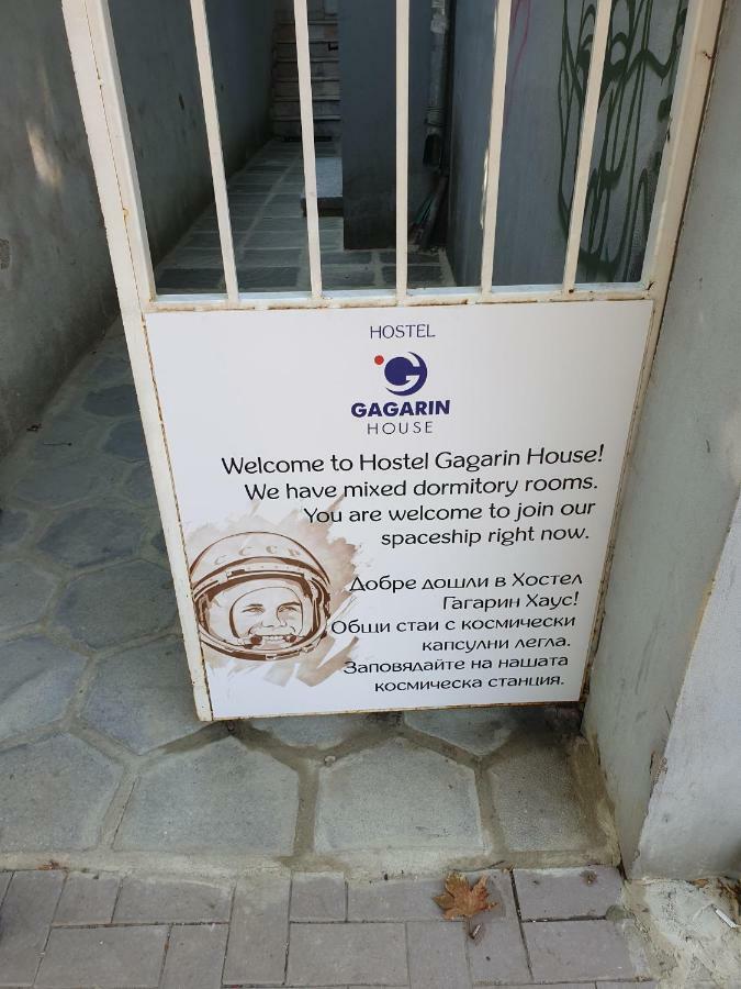 Gagarin House Hostel Varna Ngoại thất bức ảnh